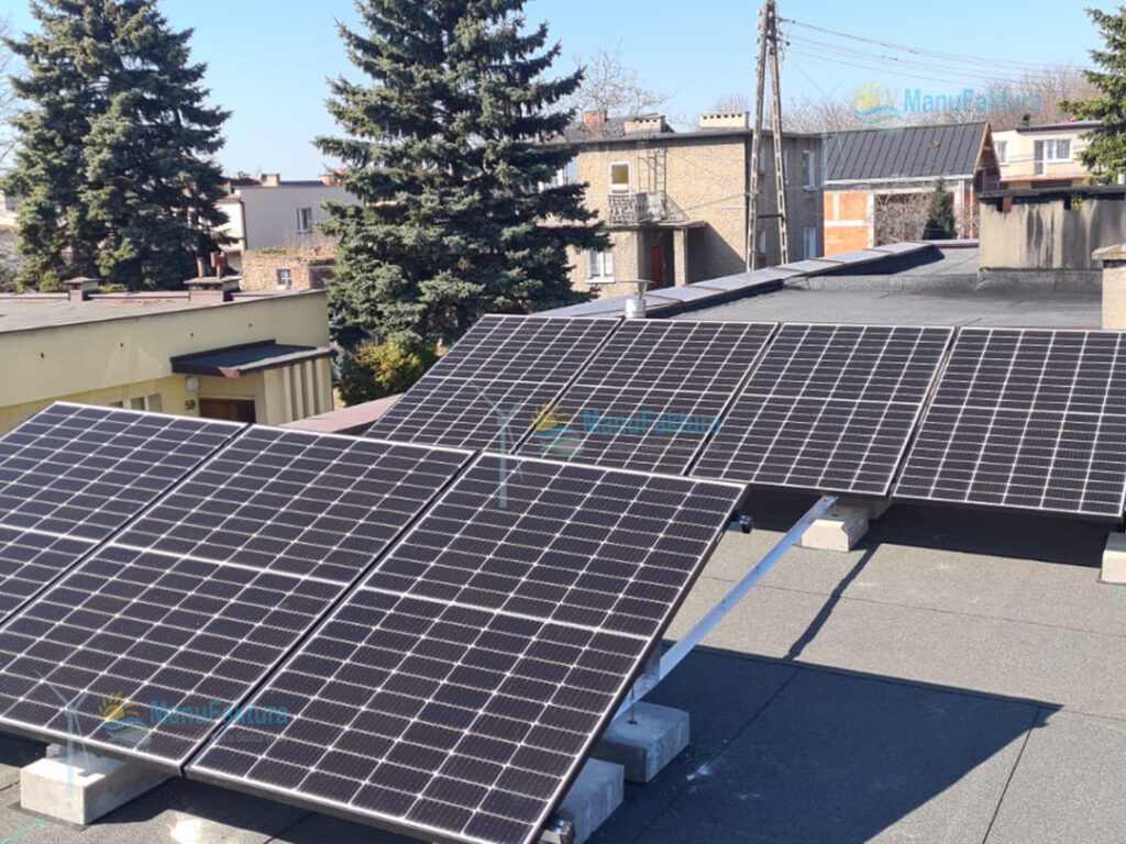 Fotowoltaika Mysłowice 4 kWp - panele słoneczne na dachu płaskim z papy konstrukcja balastowa