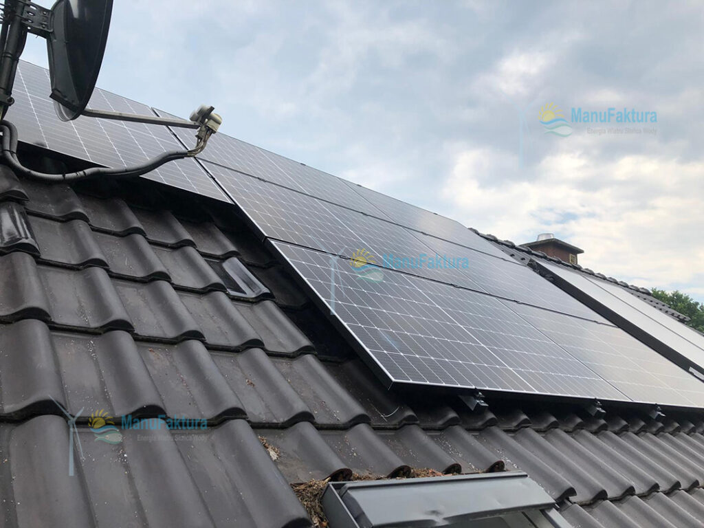Fotowoltaika Tychy 6,46 kWp - instalacja paneli słonecznych na dachówce ceramicznej