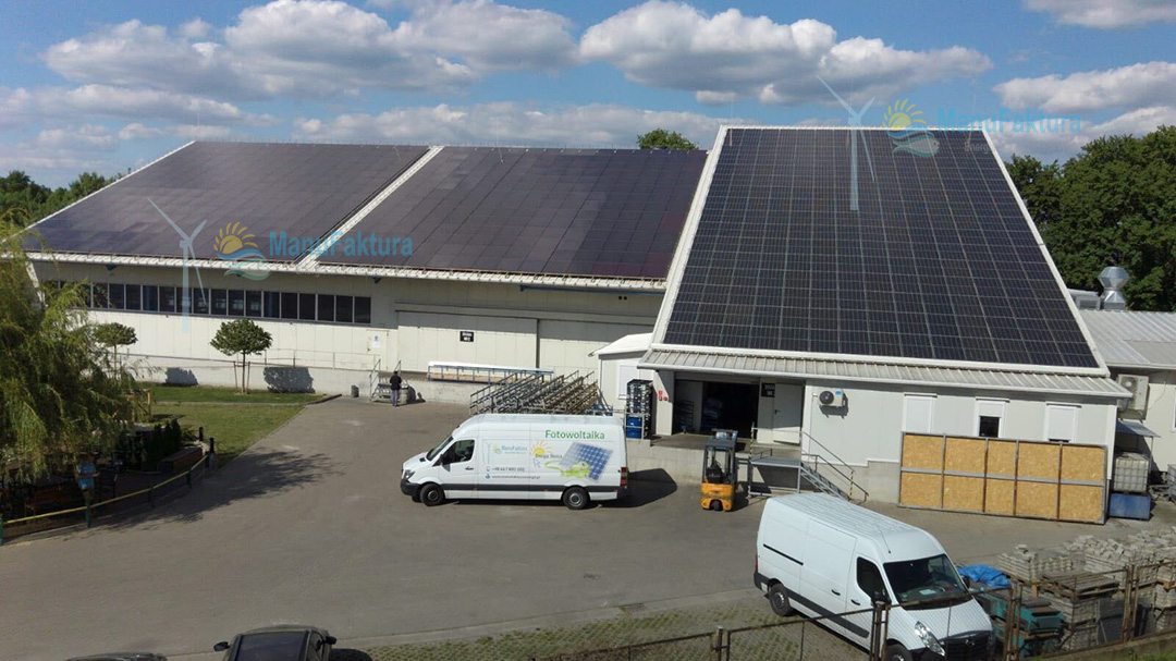 Fotowoltaika o mocy 280 kWp - montaż na dachu firmy produkcyjnej w Brzegu na Opolszczyźnie.