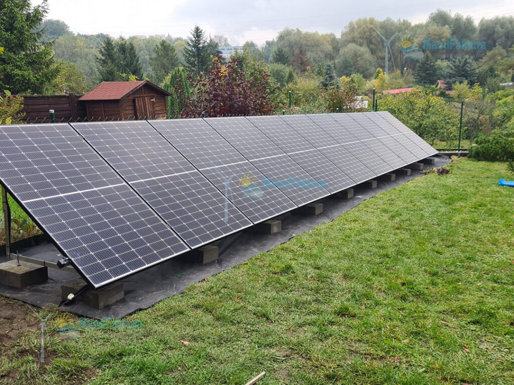 Fotowoltaika Chorzów 5 kWp - instalacja paneli słonecznych na działce na konstrukcji balastowej