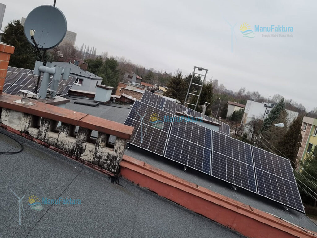 Fotowoltaika Sosnowiec 6,46 kWp - instalacja paneli słonecznych na dachu budynku w zabudowie szeregowej