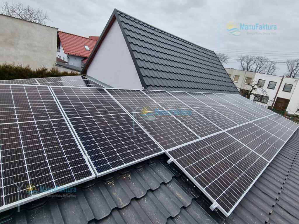 Fotowoltaika Niemodlin 9,9 kWp - instalacja paneli słonecznych na blachodachówce na domu jednorodzinnym