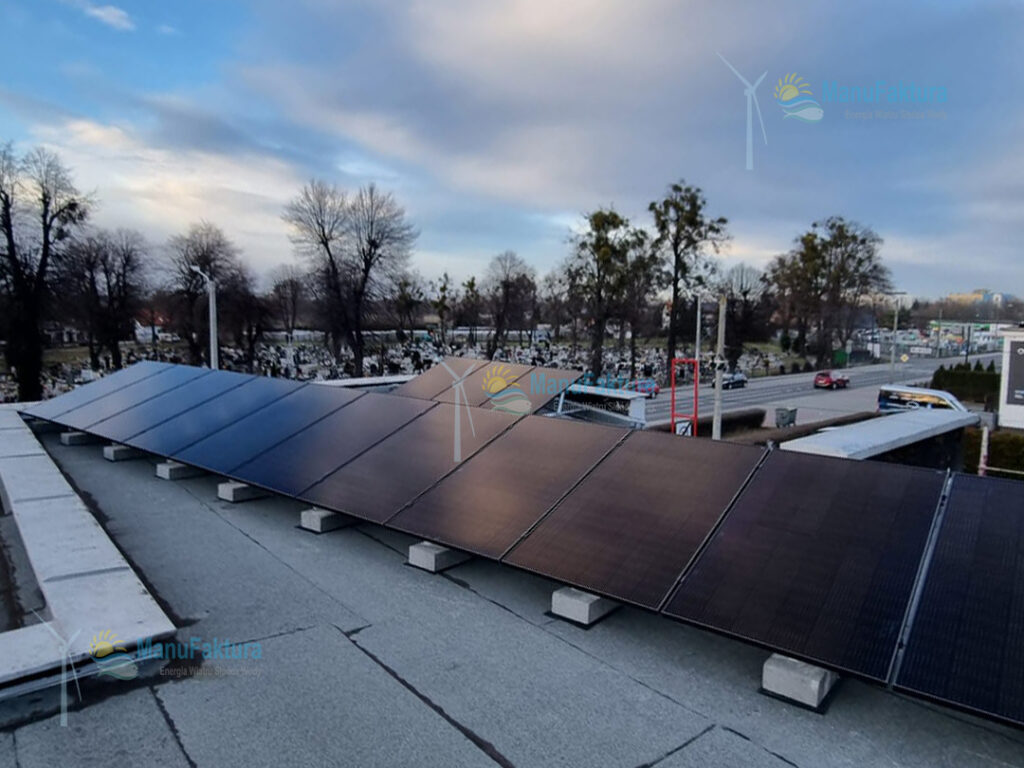Fotowoltaika Racibórz 6,50 kWp - montaż paneli słonecznych na dachu płaskim, pokrycie z papy bitumicznej
