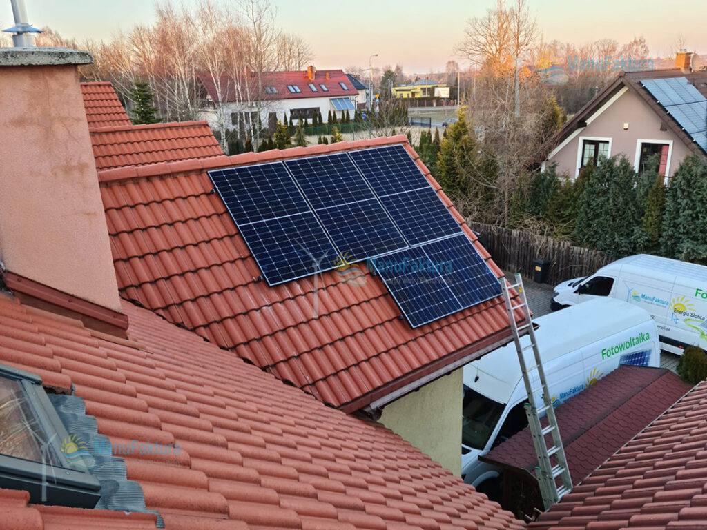 Fotowoltaika Katowice 6,46 kWp - instalacja paneli słonecznych na dachowce ceramicznej