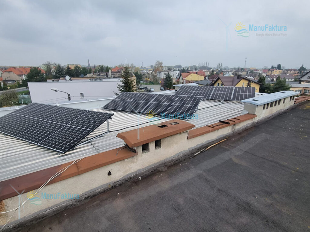 Fotowoltaika Grodków 4,6 kWp - panele słoneczne montaż na dachu z blachy falistej