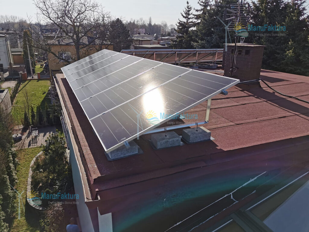 Fotowoltaika Siemianowice Śląskie 6 kWp - instalacja paneli słonecznych na dachu typu stropodach dom kostka PRL