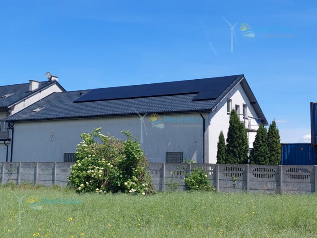 Panele fotowoltaiczne o mocy 20 kWp na dachu zakładu usługowego w Opolu