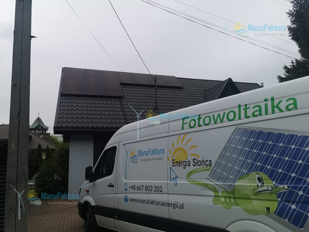 Fotowoltaika Sosnowiec 8 kWp - całkowicie czarne panele słoneczne na dachu domu