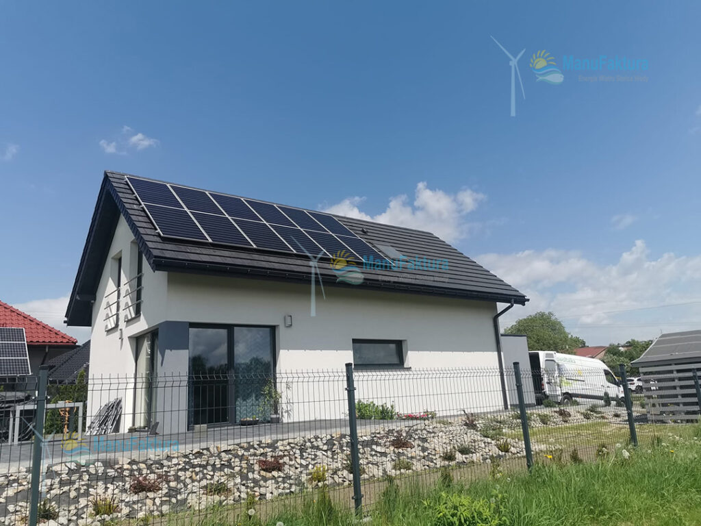 Fotowoltaika Żory 5,7 kWp - instalacja paneli słonecznych na domu krytym dachówką betonową