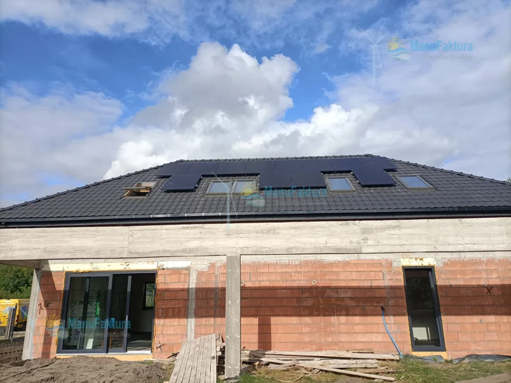 Fotowoltaika Dąbrowa Górnicza 6,4 kWp montaż paneli słonecznych na dachu nowo budowanego domku jednorodzinnego